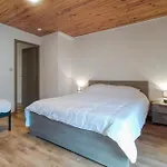 2 Bedroom Pet Friendly In *