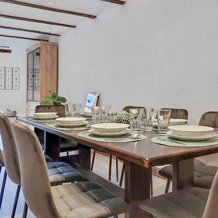 2 Bedroom Pet Friendly In Treignes