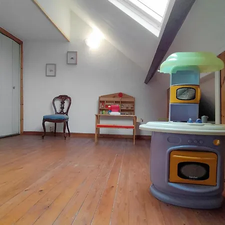 Maison De 2 Acceptant Les * Treignes