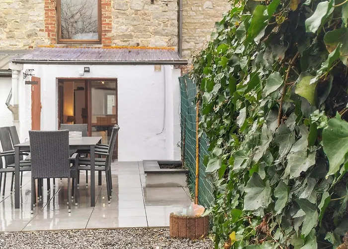 Vakantiehuis 2 Bedroom Pet Friendly In *