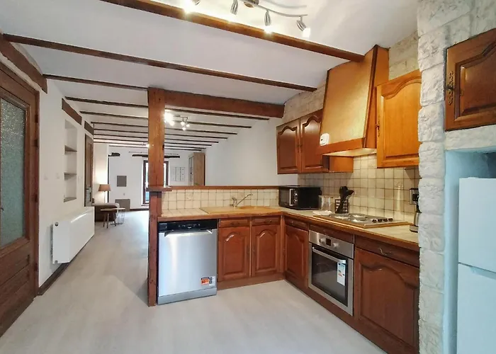 2 Bedroom Pet Friendly In *